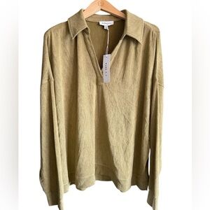 NWT Oversized Gilli Collared L/S Textured Sample Top